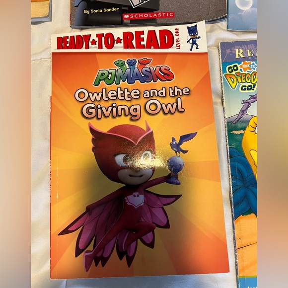 Level 1 Kids Reading Books Fancy Nancy, Diego, PJ Masks, Paw Patrol, Lego - Picture 3 of 7